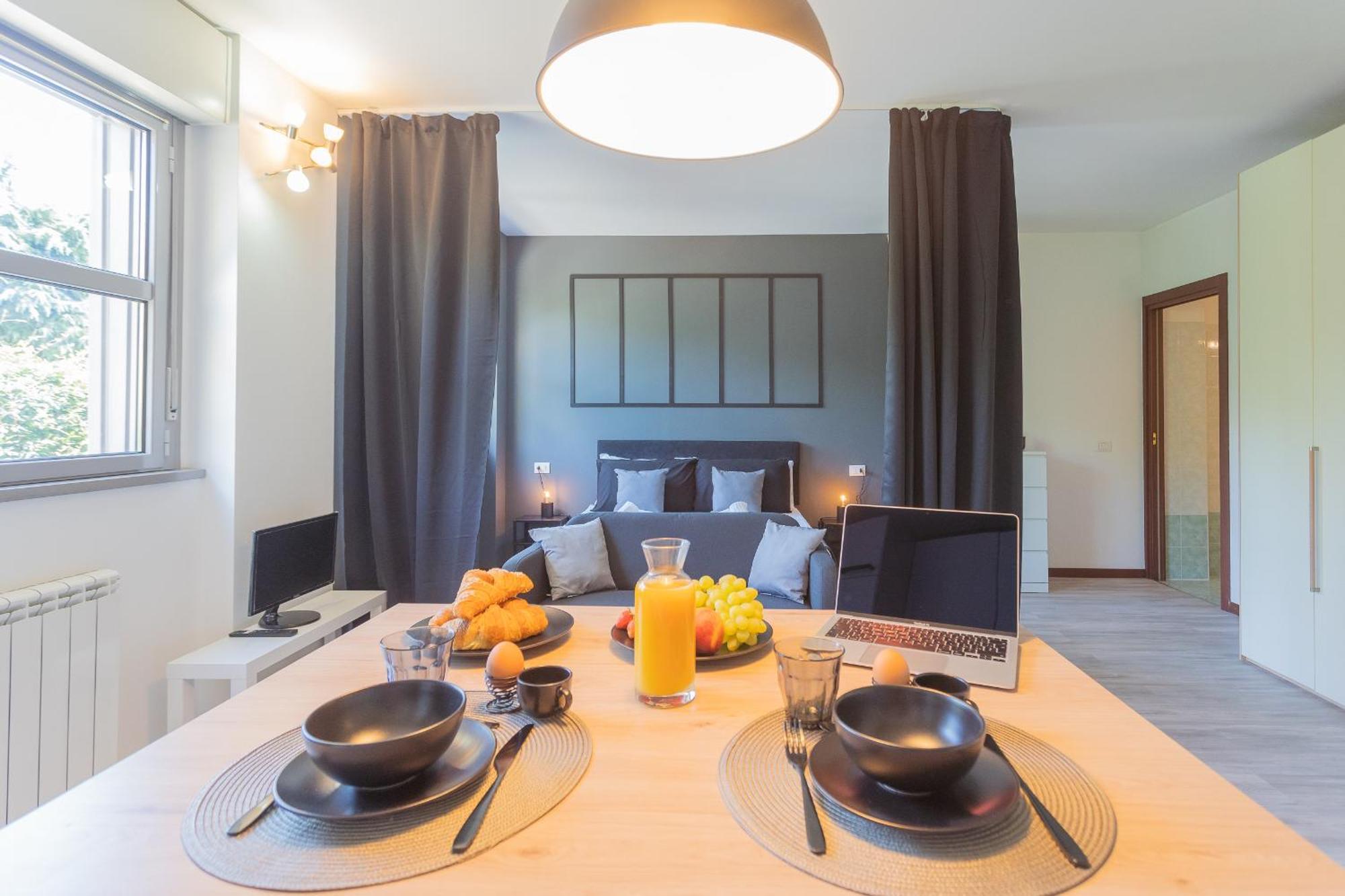 Black Loft Como By Rent All Como Exteriér fotografie